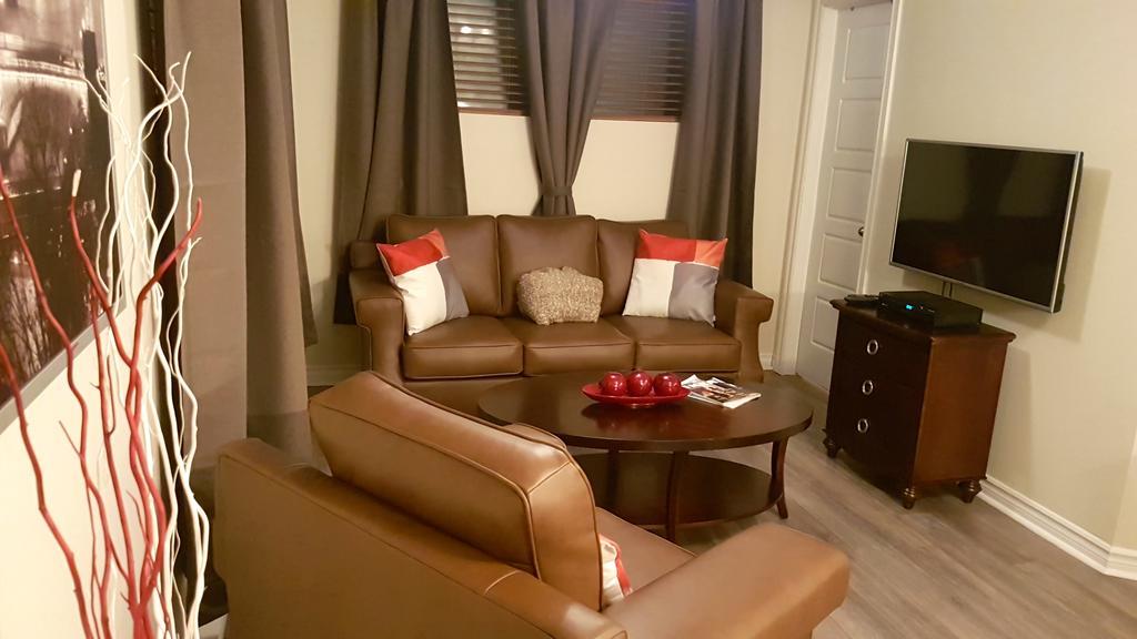 1-Bedroom Apartment Sweet #8 By Amazing Property Rentals 가티노 외부 사진